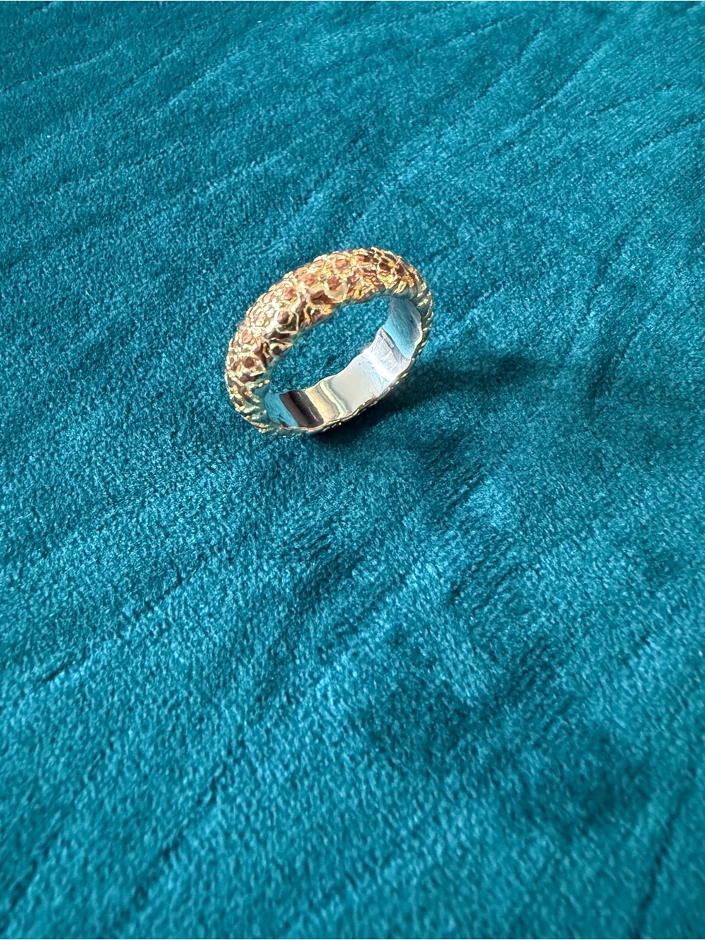 Kendra Scott Gold Harper Filigree Dome Ring Size 7 - Picture 2 of 5
